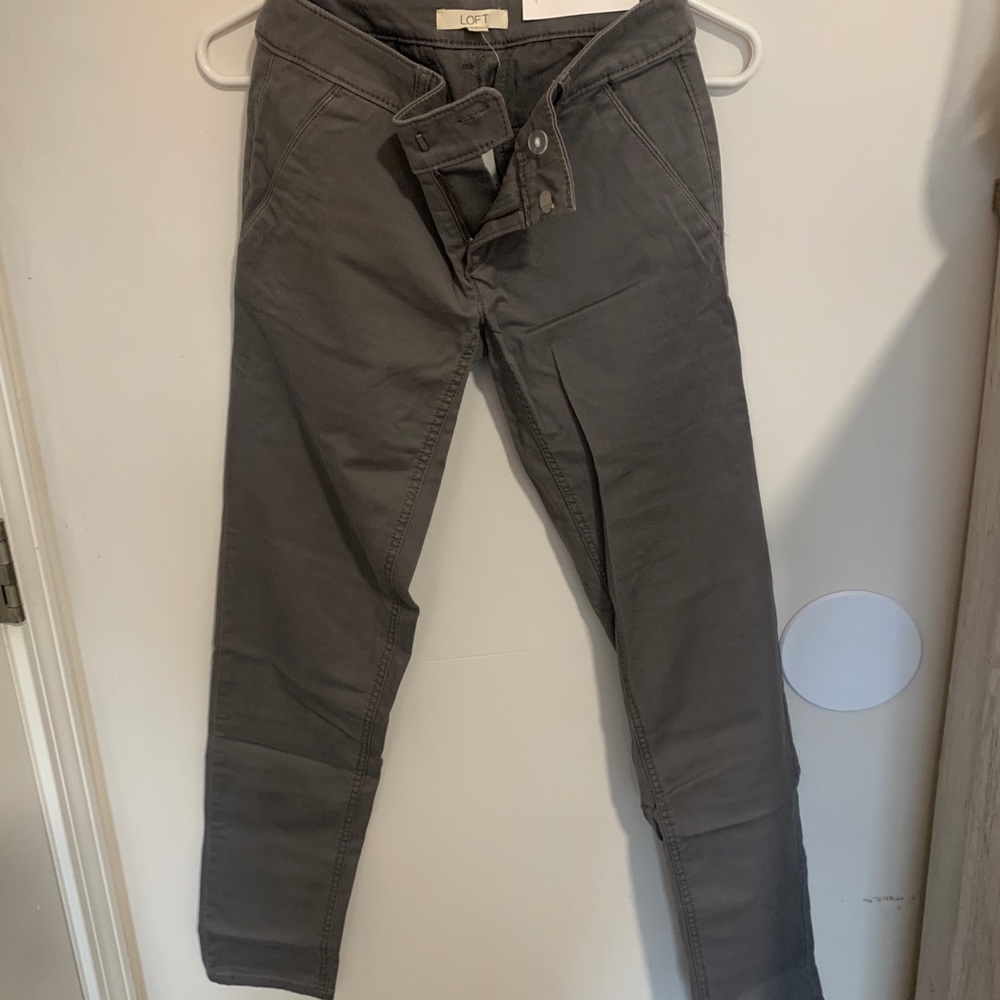 LOFT Chinos